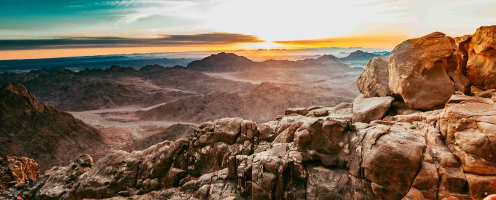 Sinai Vlad Kiselov (unsplash)